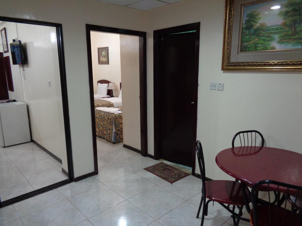 Deira Palace Hotel Dubai Room photo