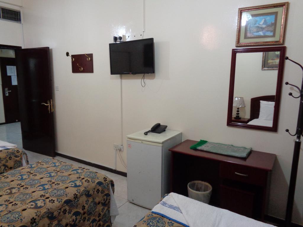 Deira Palace Hotel Dubai Room photo