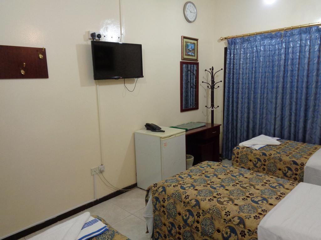 Deira Palace Hotel Dubai Room photo