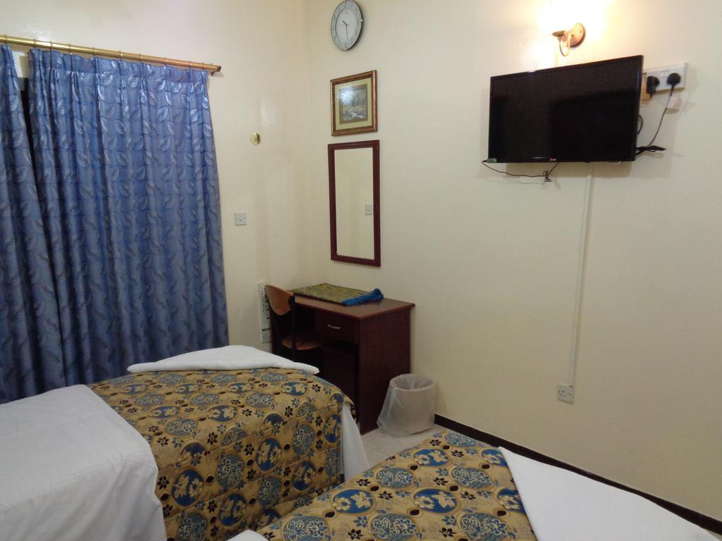 Deira Palace Hotel Dubai Room photo