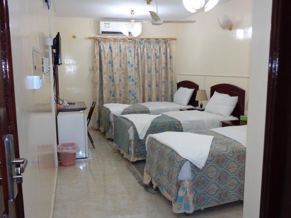 Deira Palace Hotel Dubai Room photo